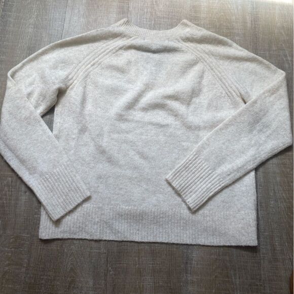 ASOS Vero Moda V-Neck Fuzzy Sweater Oatmeal Women’s Medium Preppy Classic Soft - Picture 6 of 10